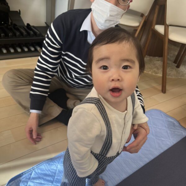 ベビーマッサージ